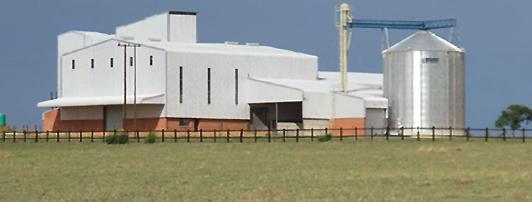 chicken feed mill
